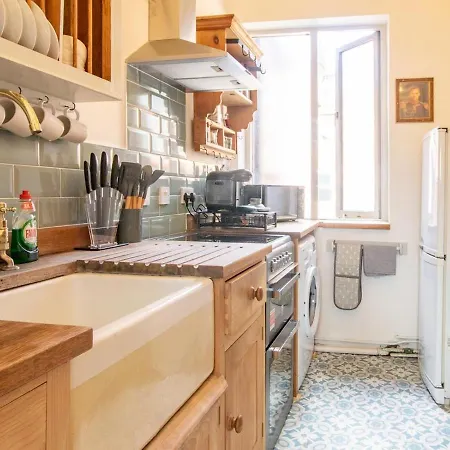 Pass The Keys Premium Apartment Dog Friendly Private Parking Apartman