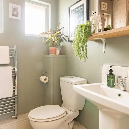 Pass The Keys Premium Apartment Dog Friendly Private Parking Apartman *